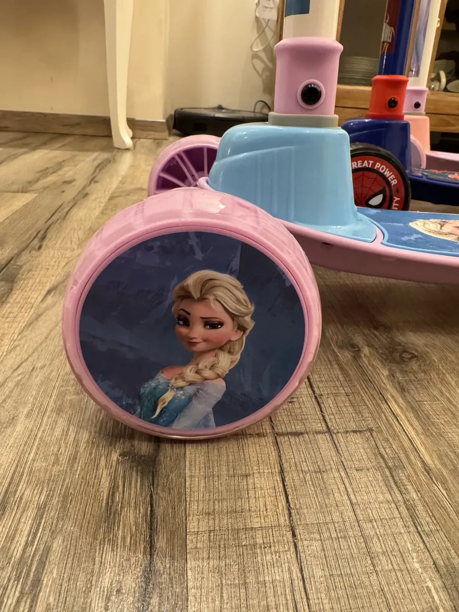 Monopatín infantil plegable con luces mùsica y casco