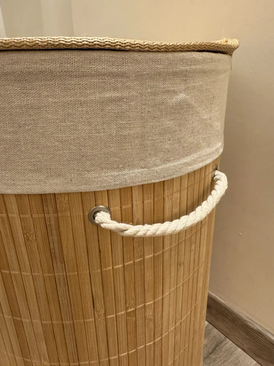 Cesto para ropa de bambú con tapa