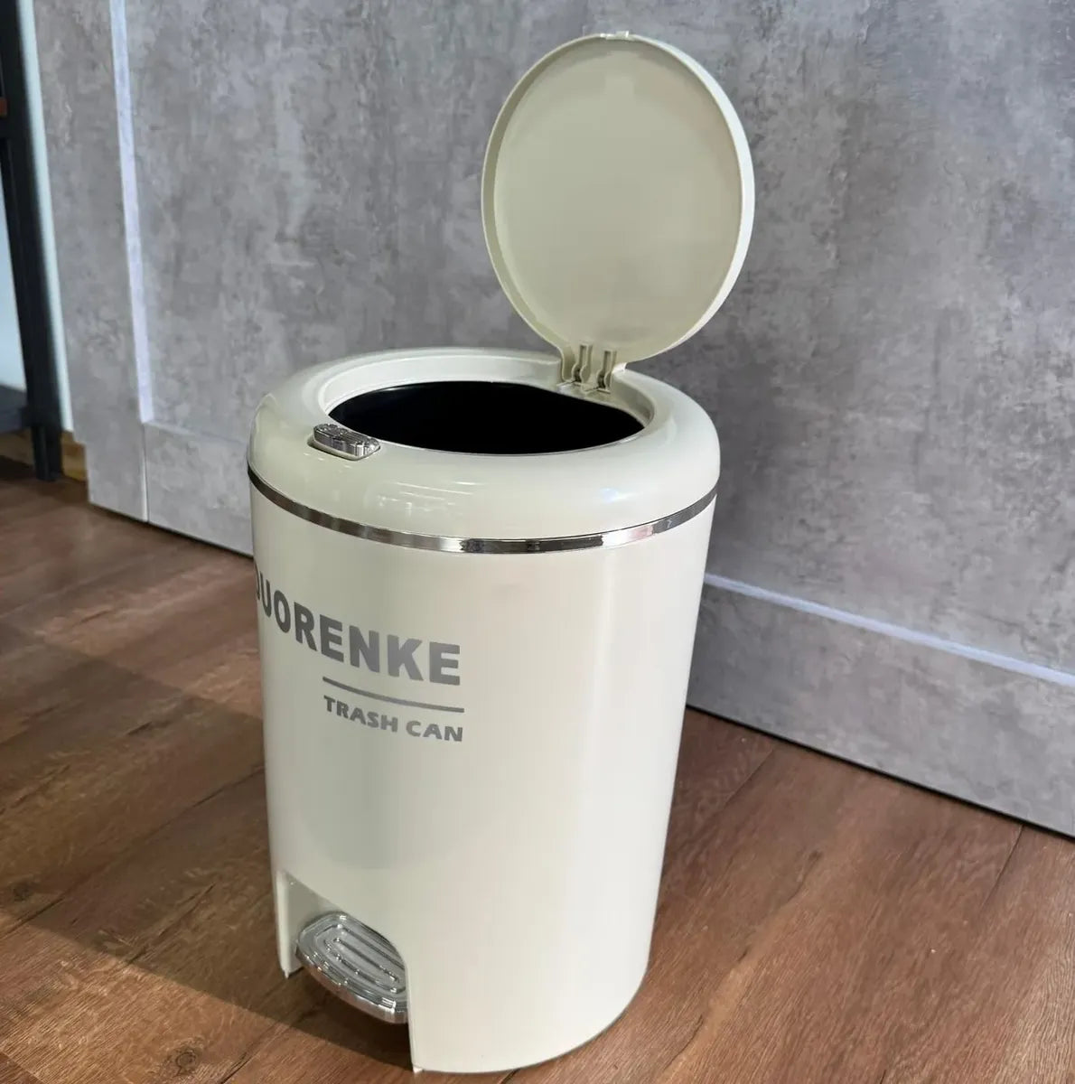 Cesto de basura cilíndrica con doble apertura mediana